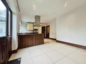 Kitchen/Diner- click for photo gallery